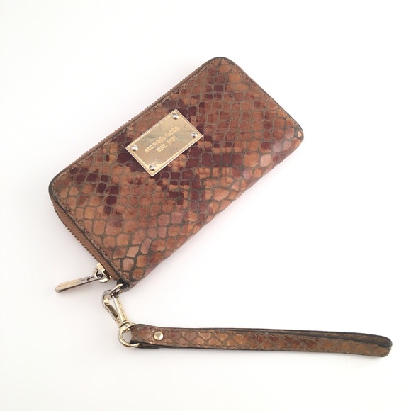 Michael Kors Handbags - Michael Kors Patent Python✨Embossed Leather Wallet